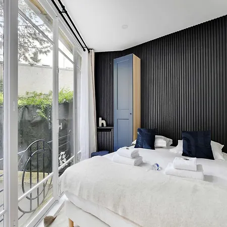 Magnificent 2bd 6p - Eiffel Tower Apartment