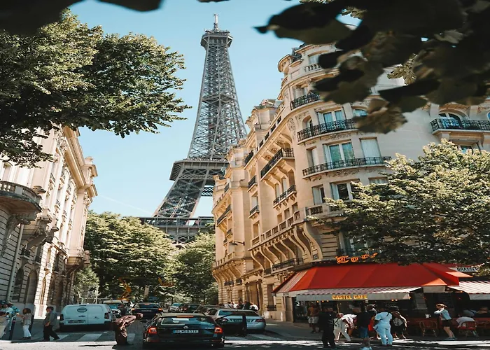 Magnificent 2bd 6p - Eiffel Tower *