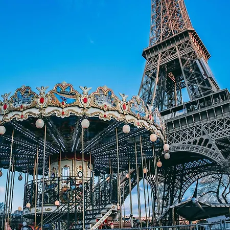 Magnificent 2bd 6p - Eiffel Tower パリ