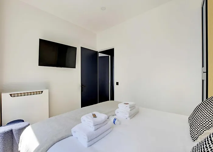 Magnificent 2bd 6p - Eiffel Tower * Париж